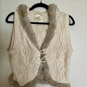 Old Navy Ivory Cable Knit Sweater Vest with Fur Trim